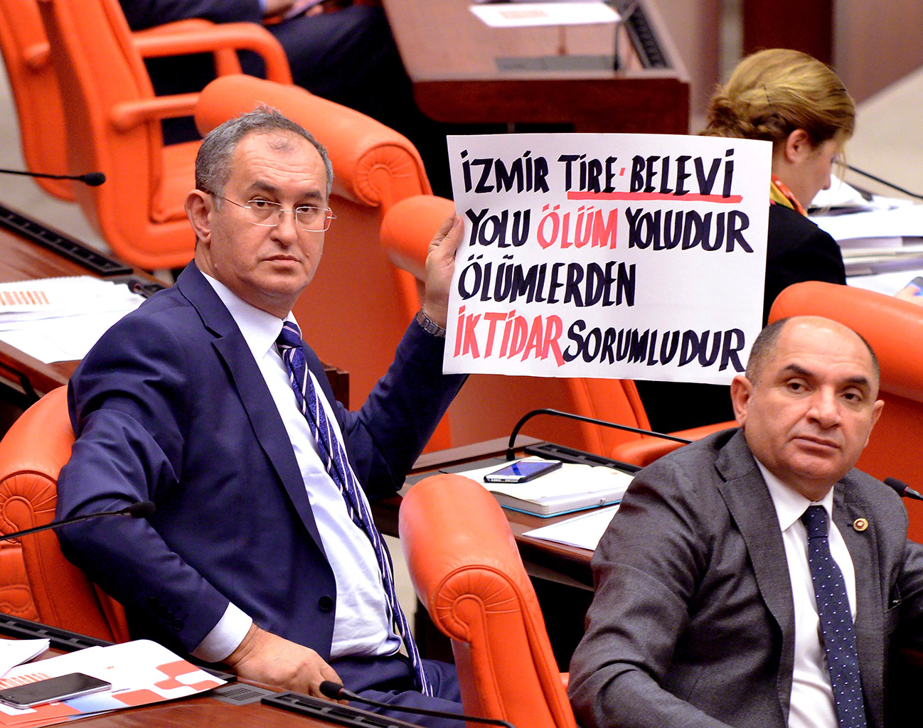 Atila Sertel o yolun peşini bırakmıyor