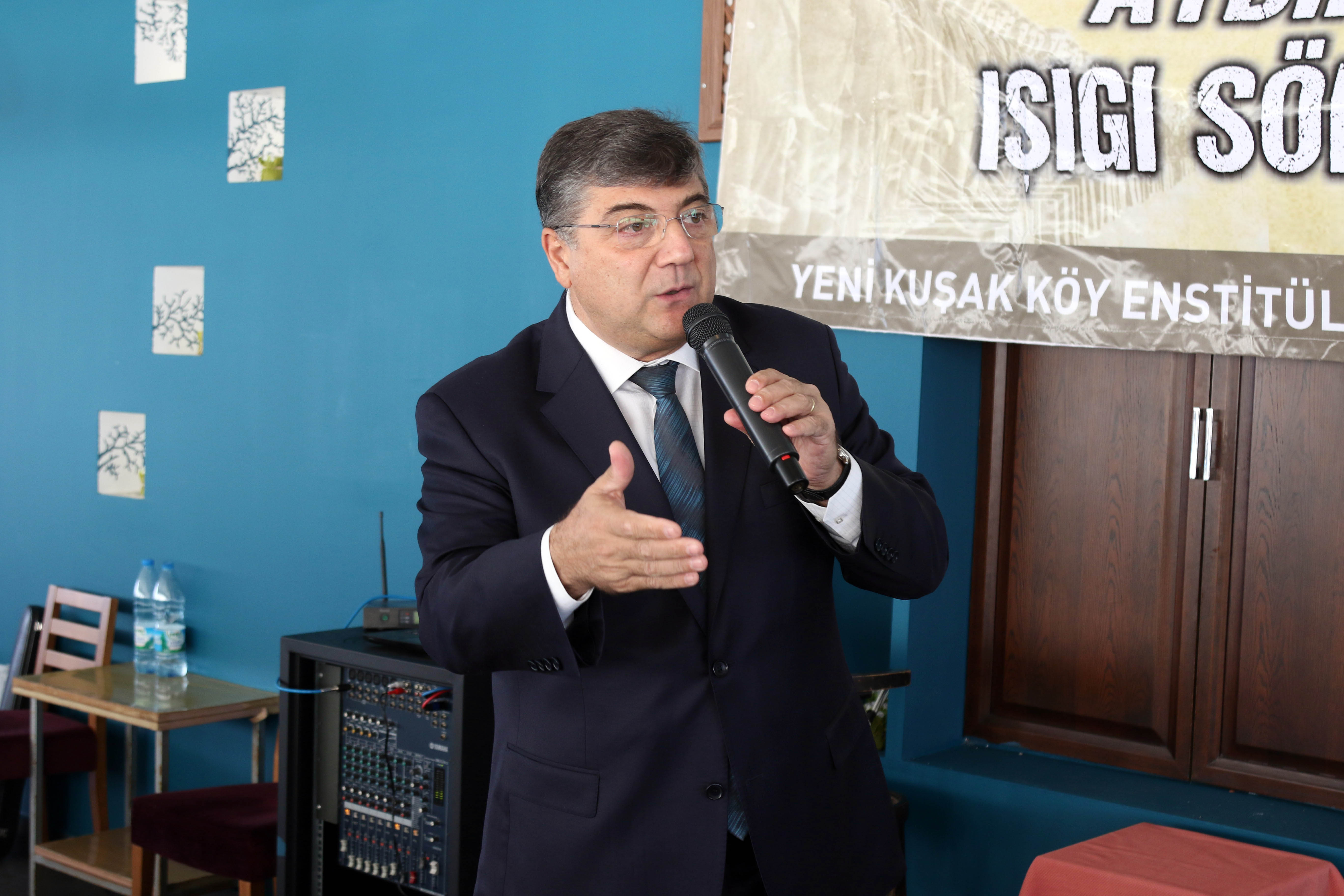 “iktidar eğitim ve sınav sistemini değiştirmede çok istikrarlı!”