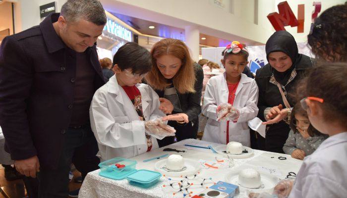 Minikler Aileleriyle Deney Yaptı
