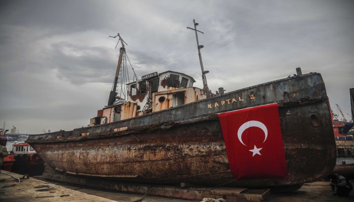 Tarihi Gemiyi Karşıyakamıza Getirelim