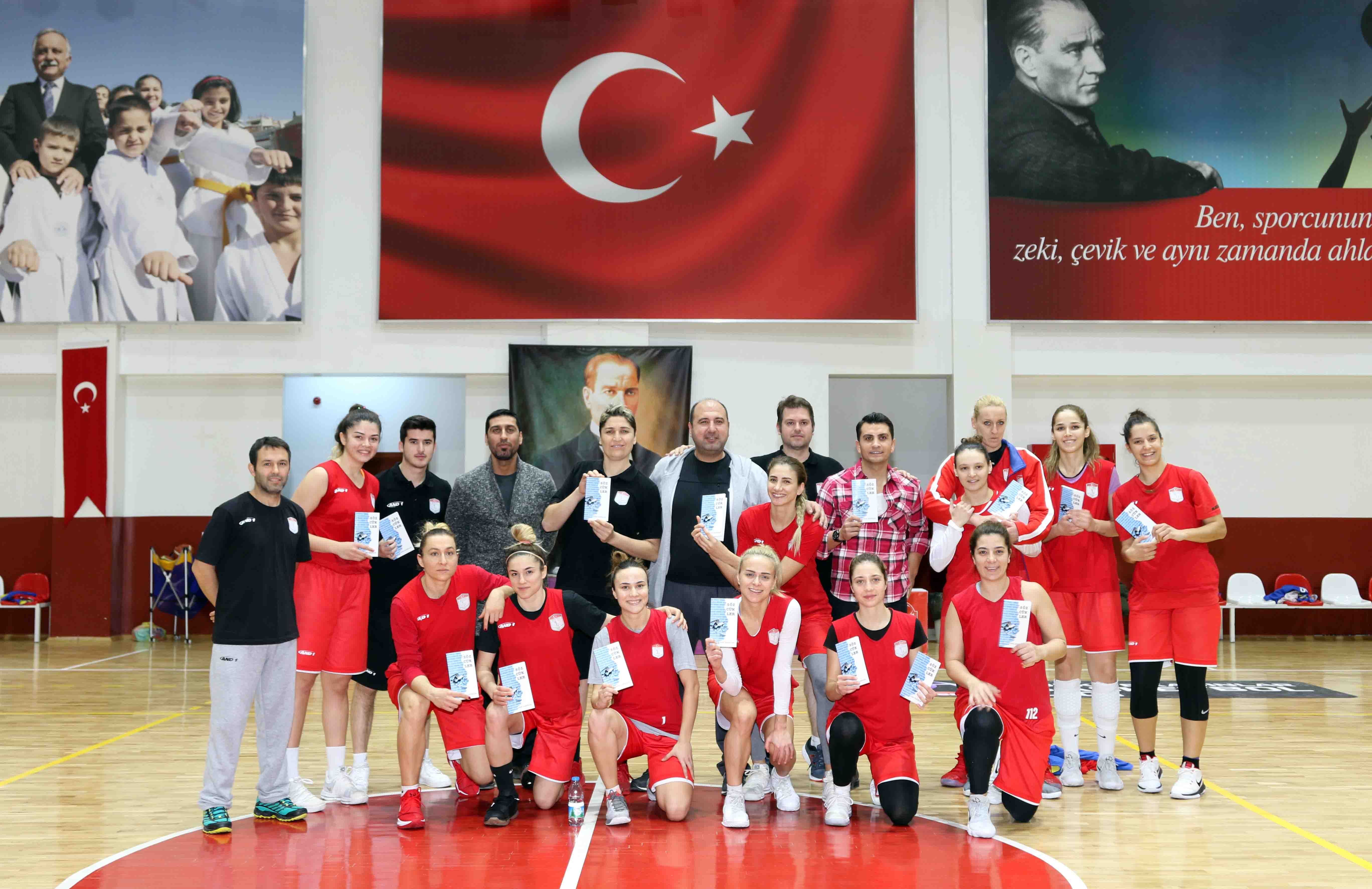 Bayraklı’nın perilerinden anlamlı destek
