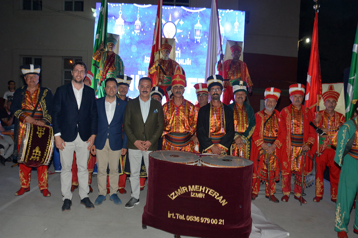 Tire’de İzmir Marşı İle İftar