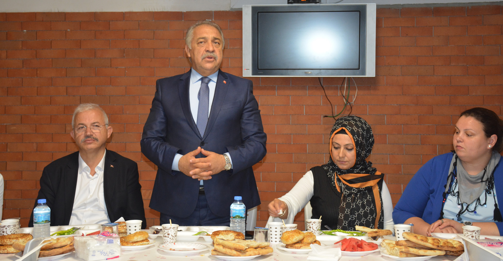 Doğan “İzmir’in Önceliklerini Bana Sorun”