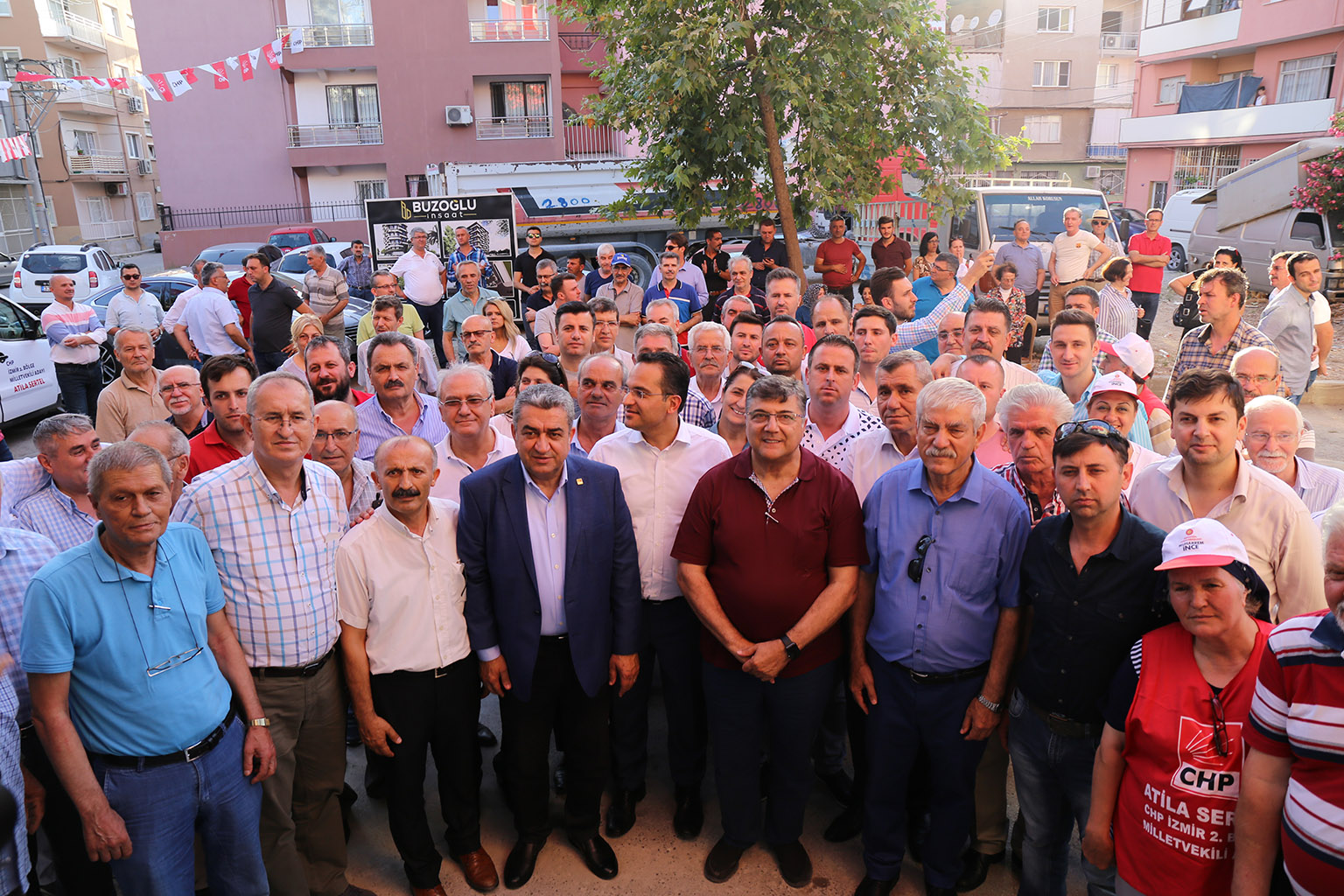 AVM’lerle değil esnafla dayanışma içinde olacağız