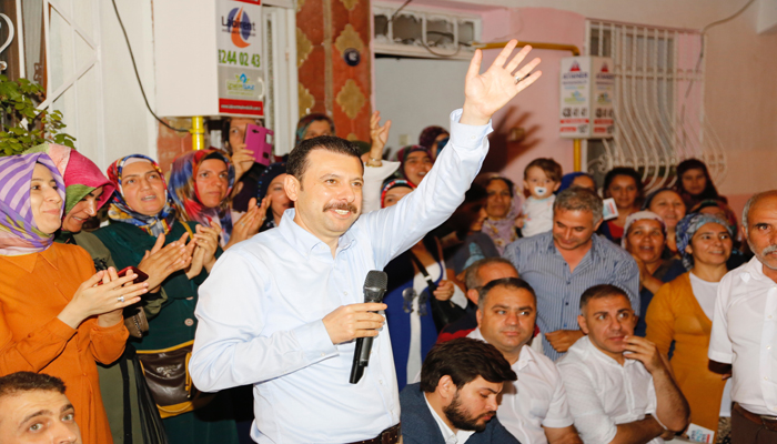 "Hizmet değil slogan üretiyorlar!"