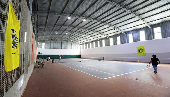 Buca Tenis yenilendi