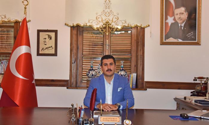 Uğurlu'dan çifte mesaj