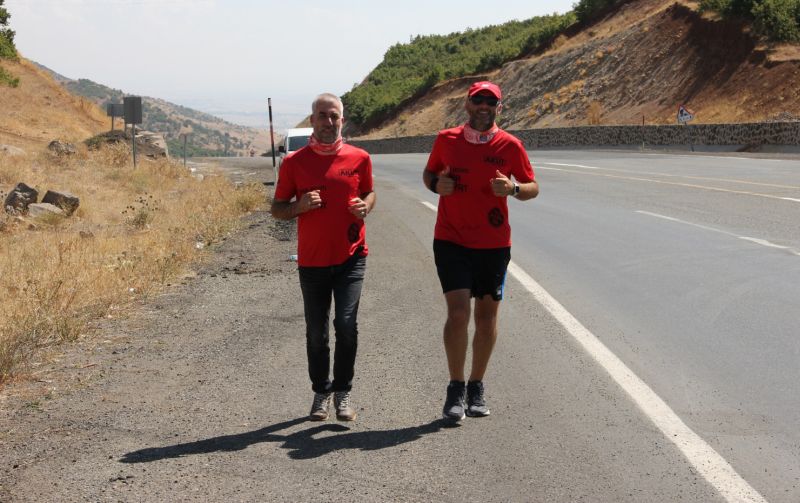 Koşuyu İzmir’de Tamamladı
