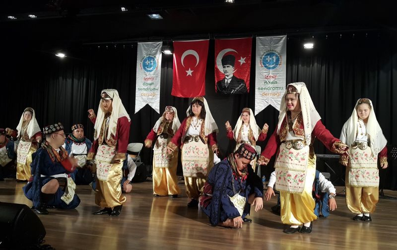 Özel Çocuklar Hünerlerini Sergiledi