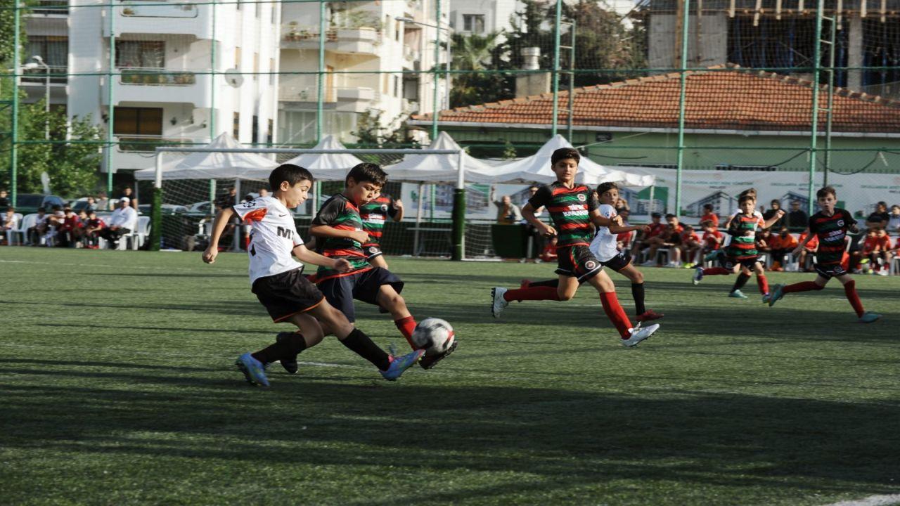 Atatürk’ün çocukları Cumhuriyet Kupası için sahaya çıktı