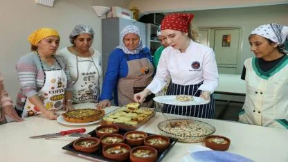 Bucalı Kadınlar Evka-1 Semt Evi’nde Dünya Mutfağıyla Buluşuyor
