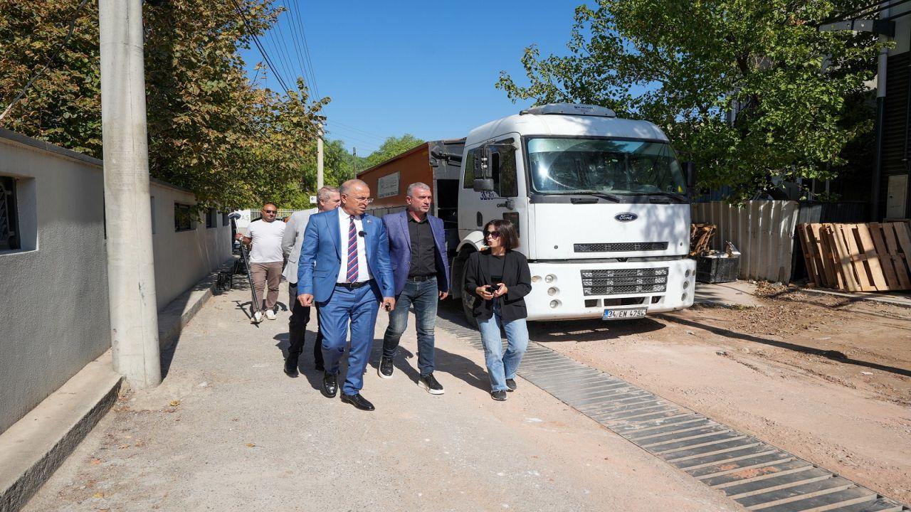 Gaziemir’de asfalt seferberliği: İki ayda 4 bin 472 metrekare alan asfaltlandı