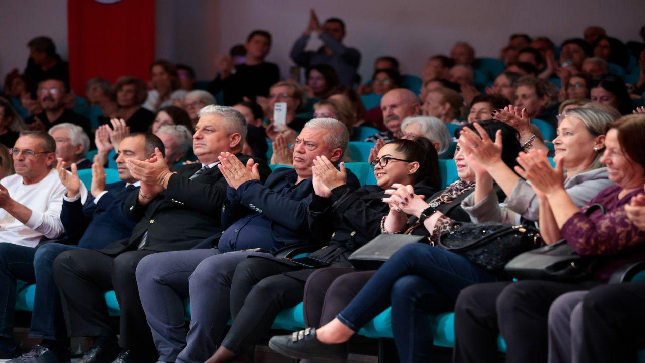 Konak’ta şarkılar Ata için söylendi