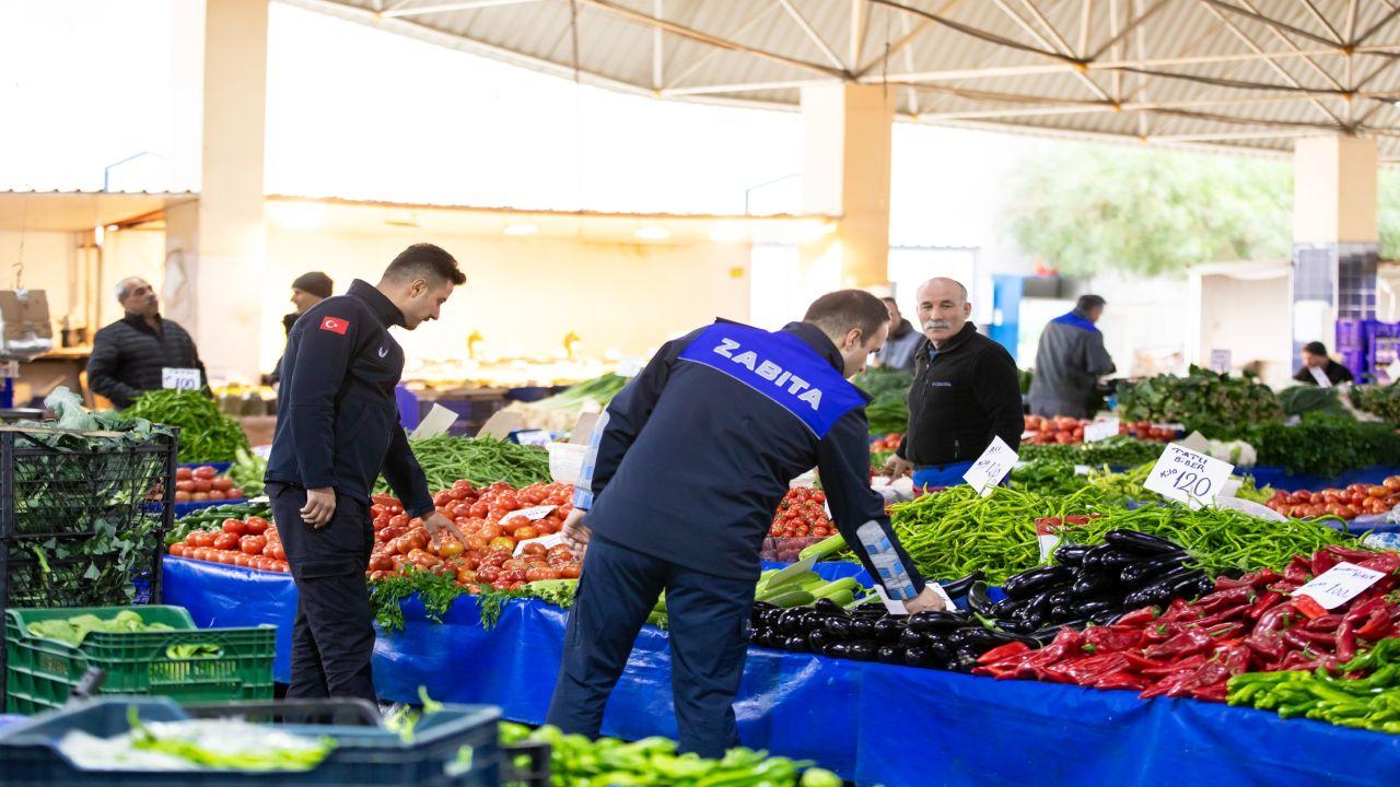 Narlıdere Belediyesi’nden Pazar Yerinde Kapsamlı Denetim