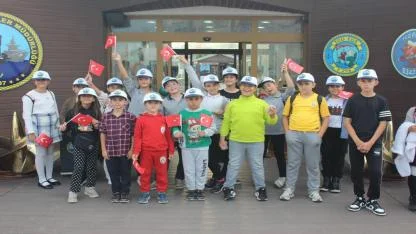 Öğrenciler, dil becerilerini gezerek pekiştiriyor