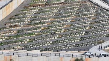 Örnekköy’de çift katlı mezarlık hizmete açılıyor