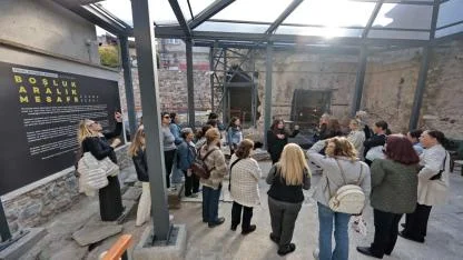 Sanat ve tarihi buluşturan Kıllıoğlu Hamamı’na yoğun ilgi