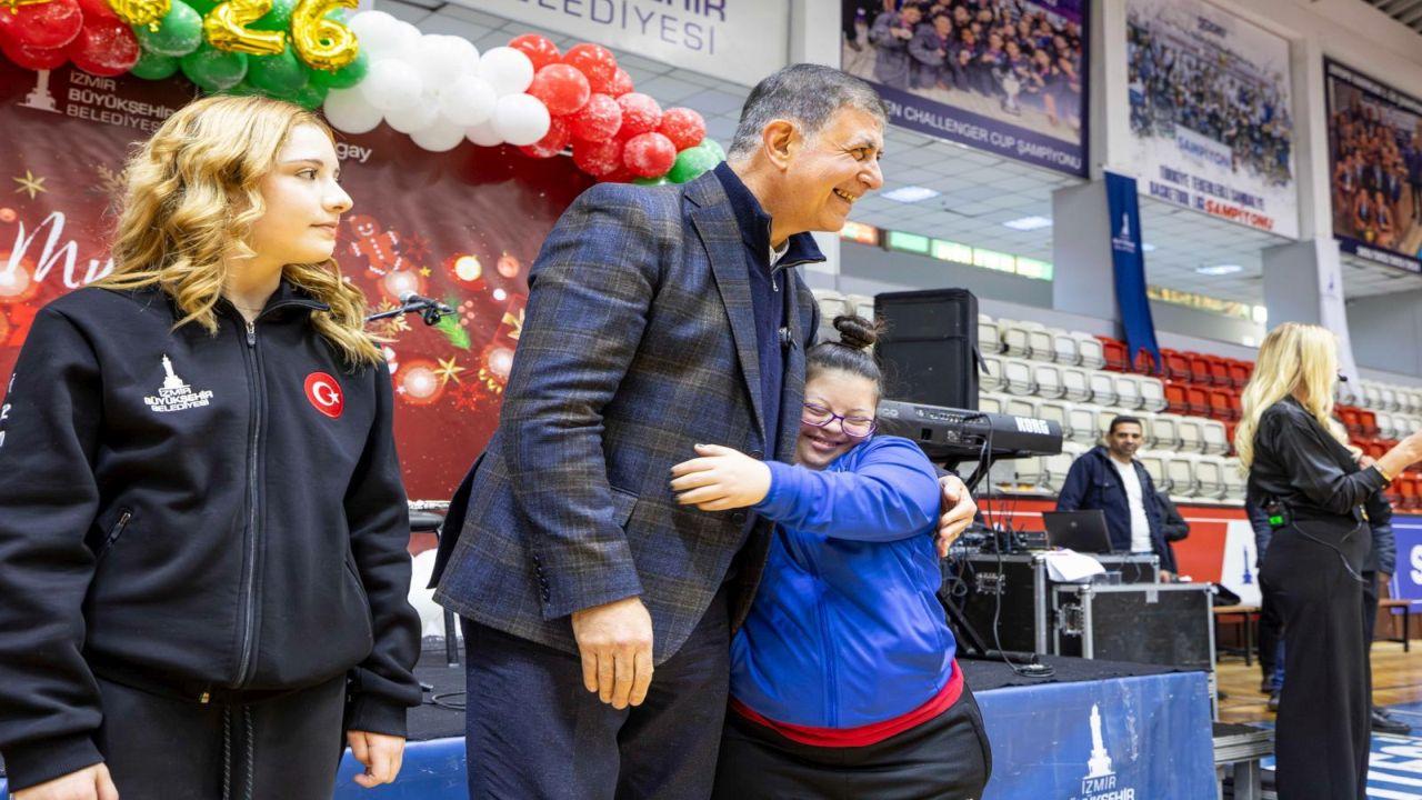 “Bize mutluluk gözyaşları döktürün”