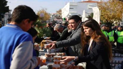 Çeşme’de Gülşah Durbay için hayır yemeği dağıtıldı