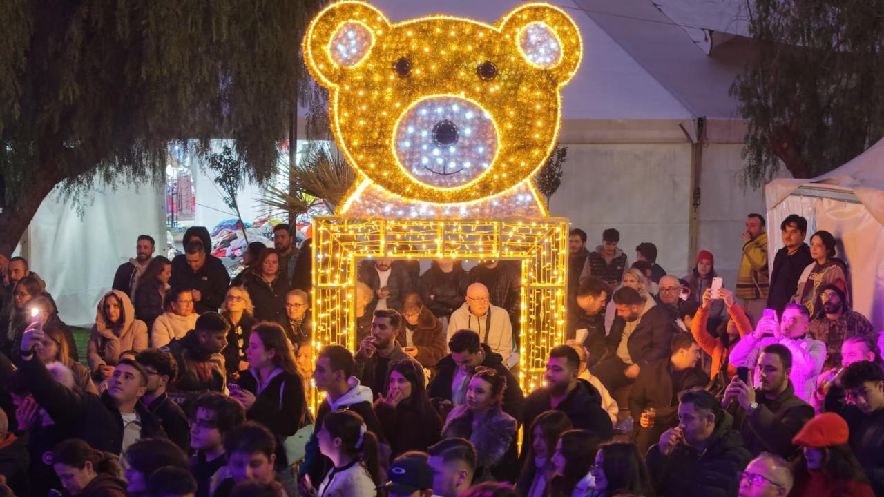 Karşıyaka Yeni Yıl Festivali’nde Anıl Piyancı coşkusu!