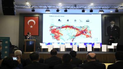 Başkan Tugay’dan afet yönetimi mesajı: Hazırlık, öngörü ve planlama