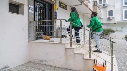 İzmir’de dönüşüm evden başladı