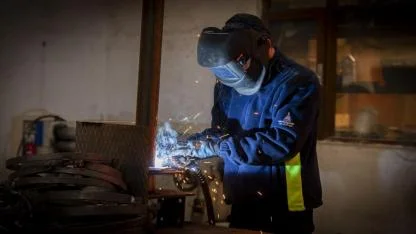 İzmir’in sihirli elleri kent için üretiyor