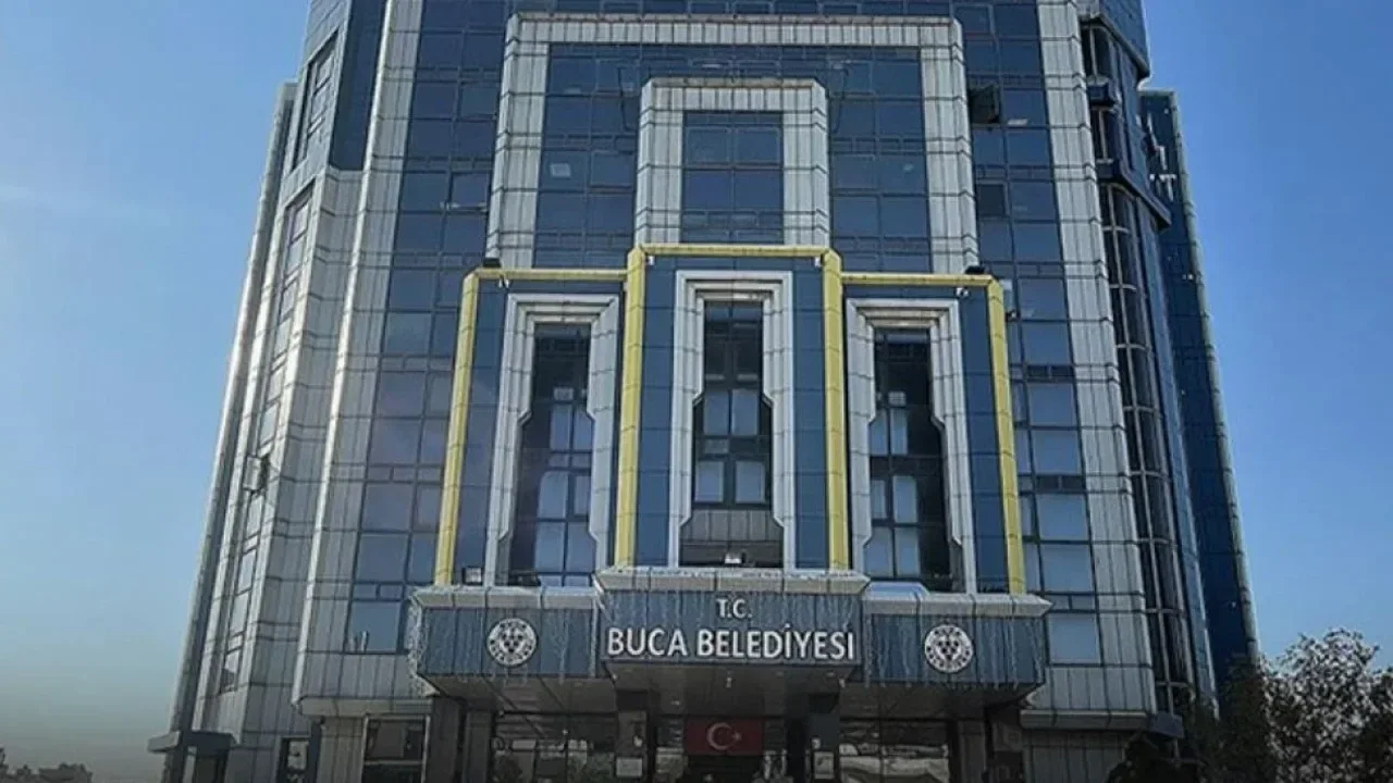 Buca Belediyesi’ne operasyon: 25 kişi gözaltına alındı!