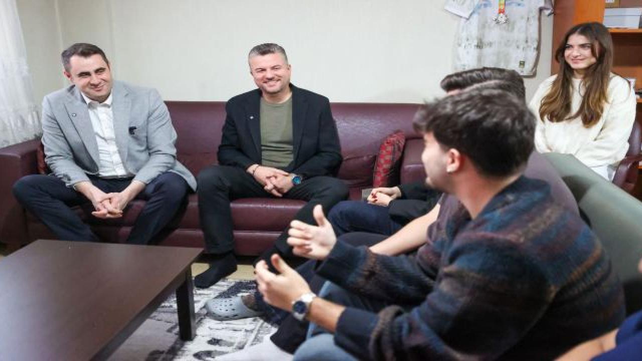 İl Başkanı Güç ve Başkan Duman, iftar sofrasında gençlerin derdini dinledi