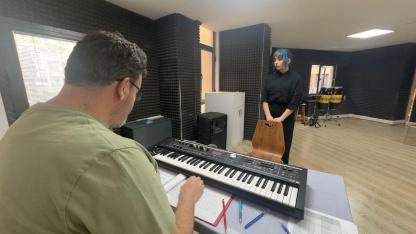 İzmir Büyükşehir Belediyesi gençlerin sanat yolculuğunu destekliyor