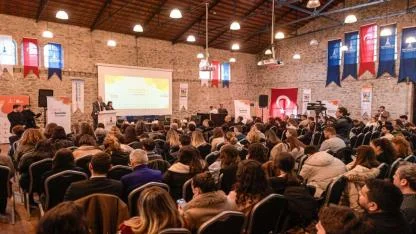 “İzmir Seninle” ile gençlere güçlü kariyer köprüsü