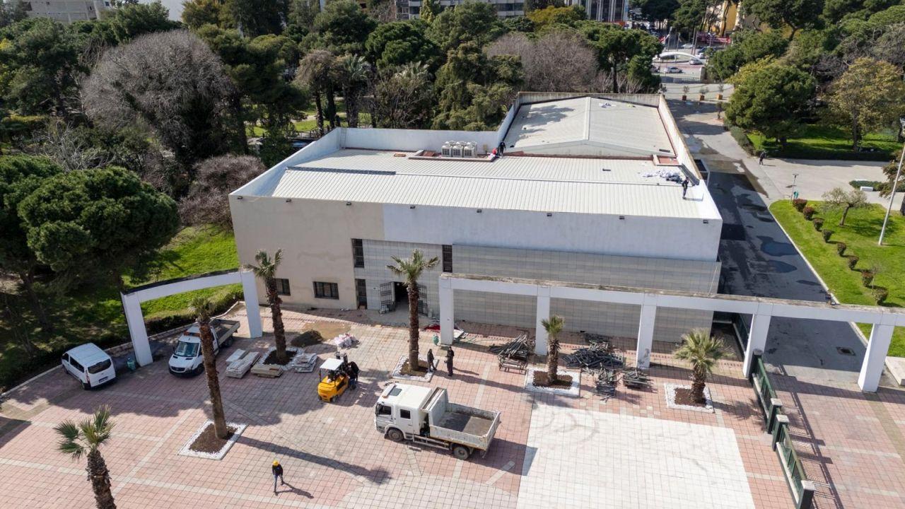 “İzmir’in en güzel kütüphanesi olacak”