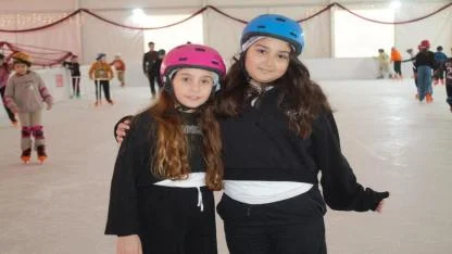 Öğrenciler buz pistinde buluştu