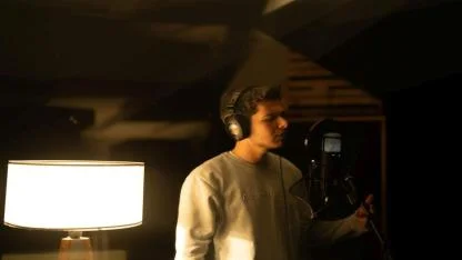 Saz çalan da geliyor rap yapan da