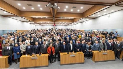 “İzmir’i birlikte büyüten büyük bir aileyiz”