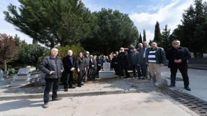 İzmirli usta gazeteci mezarı başında anıldı