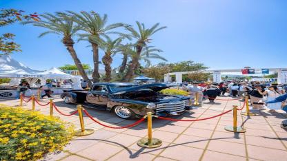 Klasik Otomobil Sergisi ziyaretçilerini zaman yolculuğuna çıkardı