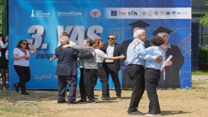 3. Yaş Üniversiteleri Şenliği, gençlik enerjisi yaydı
