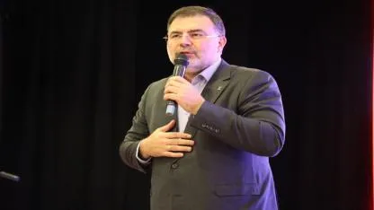 "Propaganda yöntemleri okumaktan İzmir’le ilgilenemeyenler..."